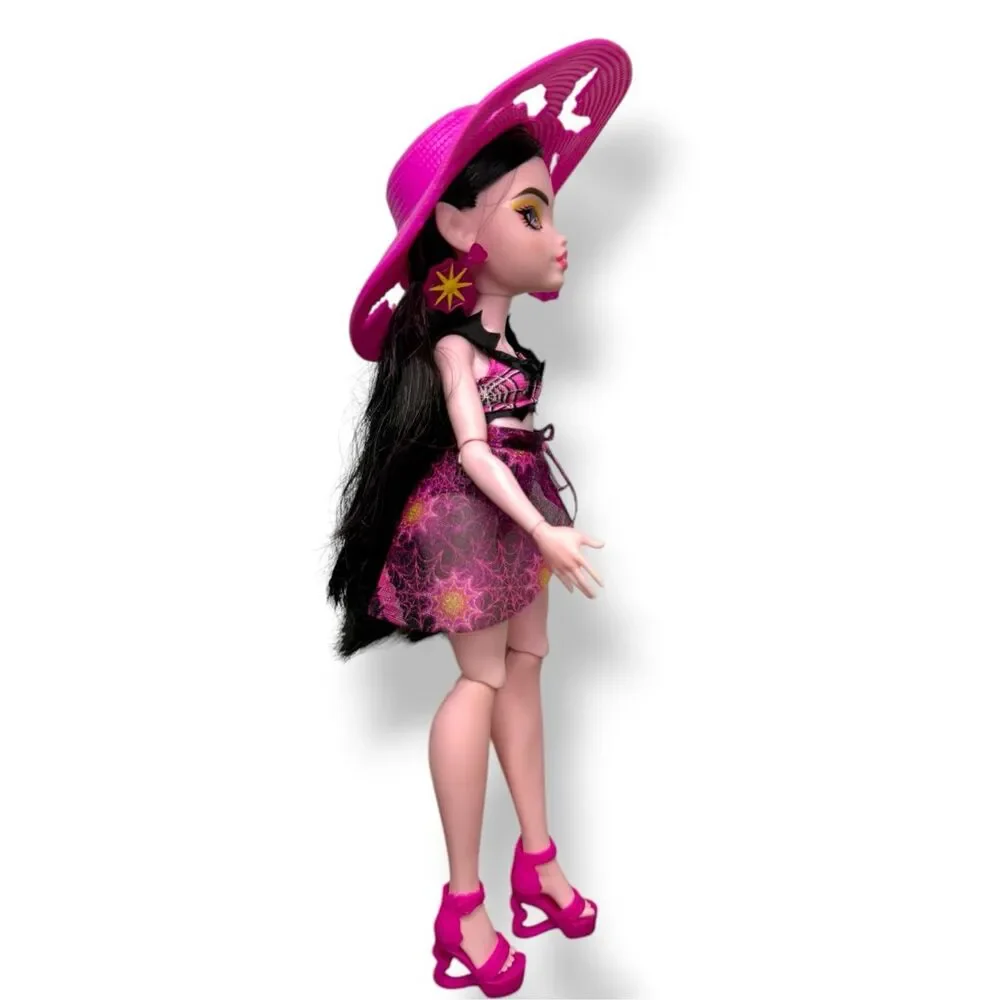 Monster High Scare-adise Island Draculaura Doll Swimsuit Sarong & Accessories - Picture 5 of 7